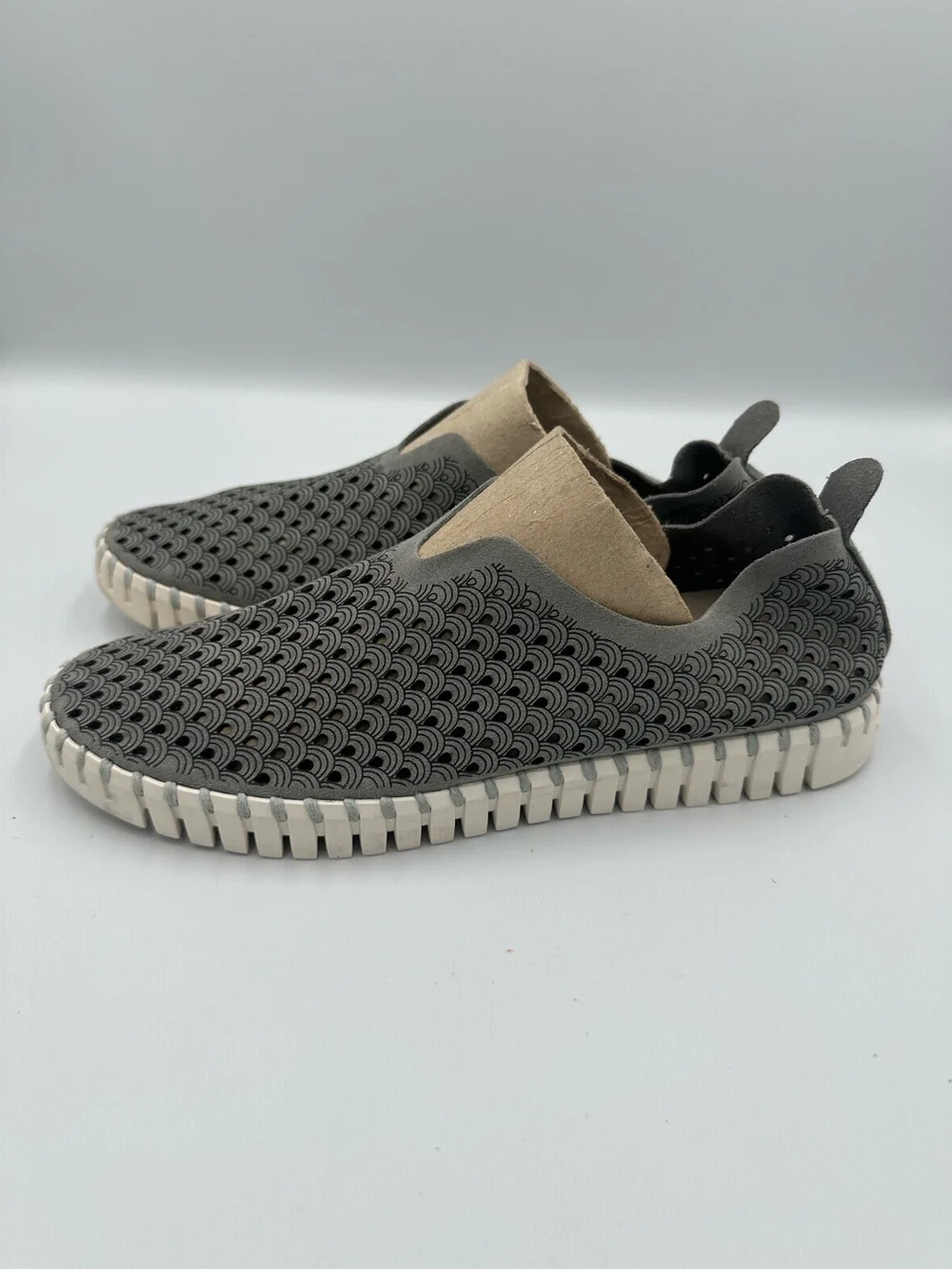 Ilse Jacobsen Slip on Size 41 Tulip Gray Nubuck Suede Shoes Perforated Comfort